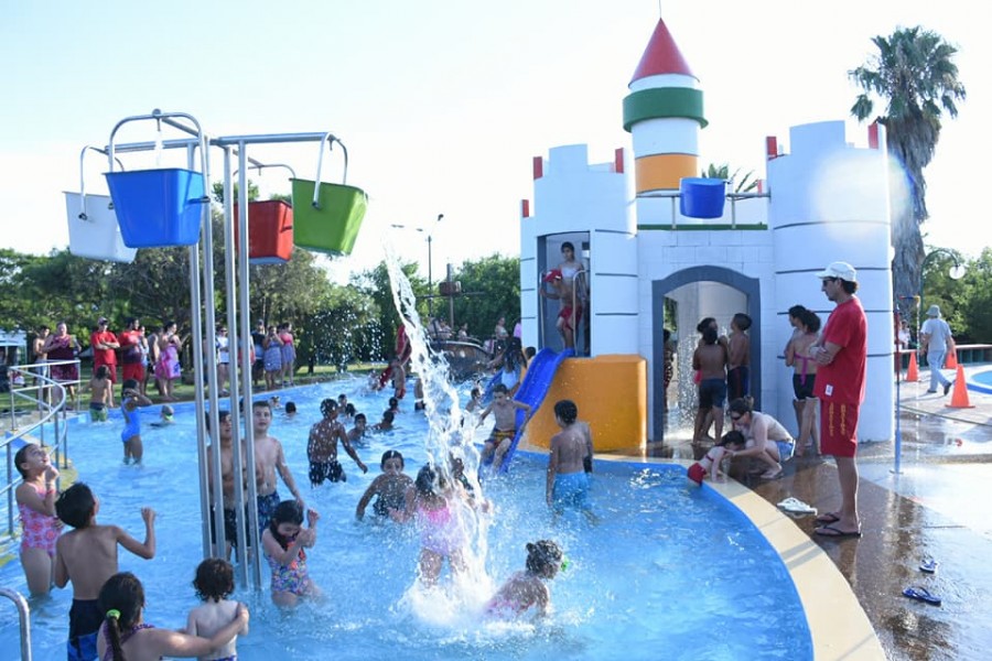 Intendencia de Salto - Se inauguró la nueva piscina de niños en Termas del Daymán